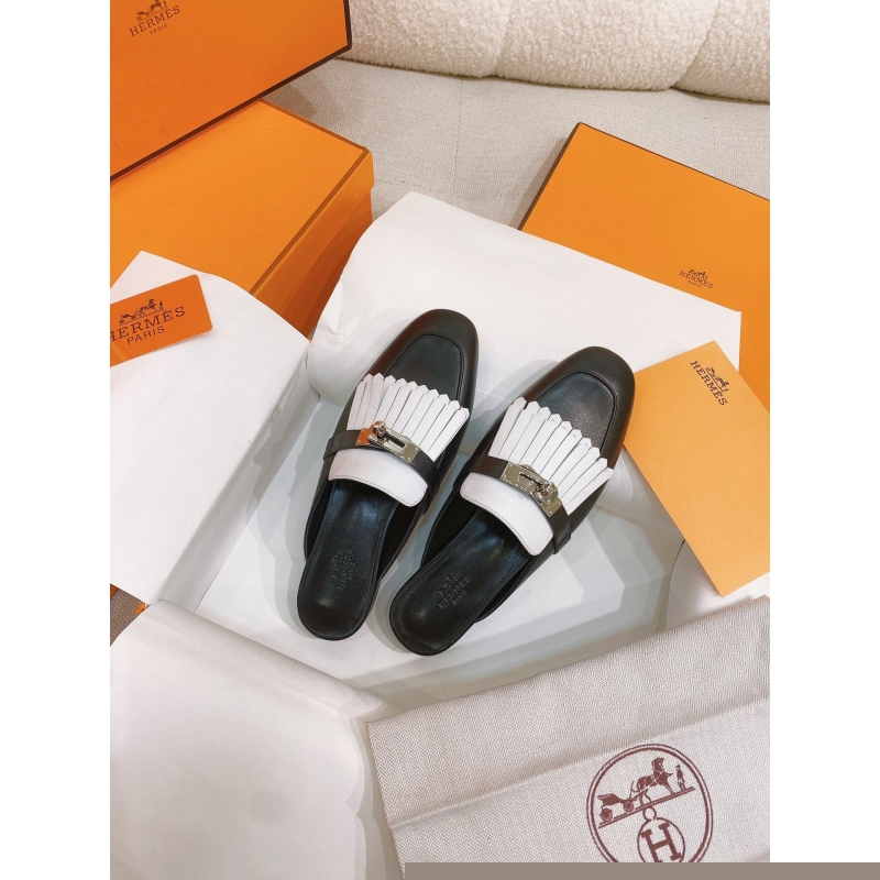 H**mes slippers
